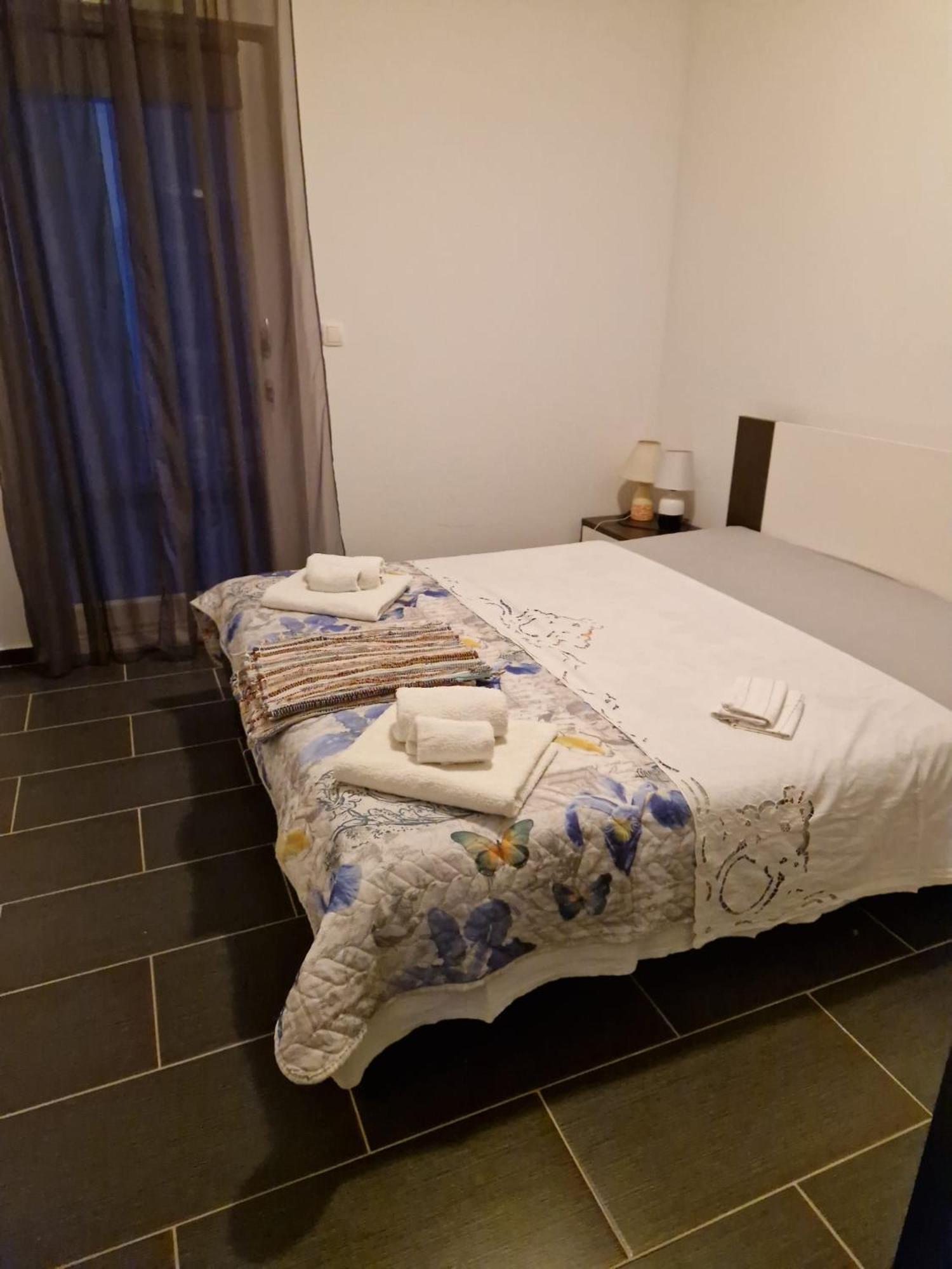 Apartmani Buba ポドストラナ エクステリア 写真